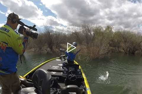 Fishing with Johnny Johnson - Chigger Craw At Lake Pleasant For Pre-Spawn Bass