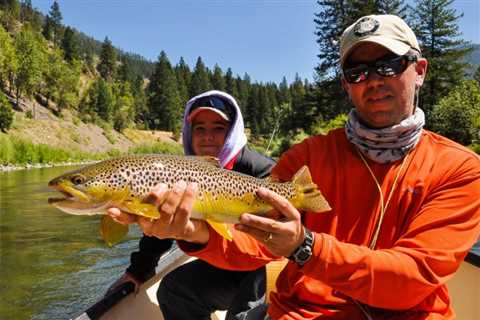 Skwala Stonefly Hatch - Fly Tying - Montana Trout Outfitters