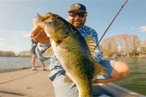 Fishing Isolated Grass For Post Spawn Bass ( Florida Bass Fishing )