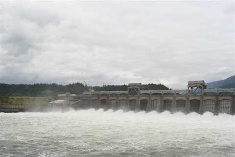 Feds Open to Breaching Snake River Dams